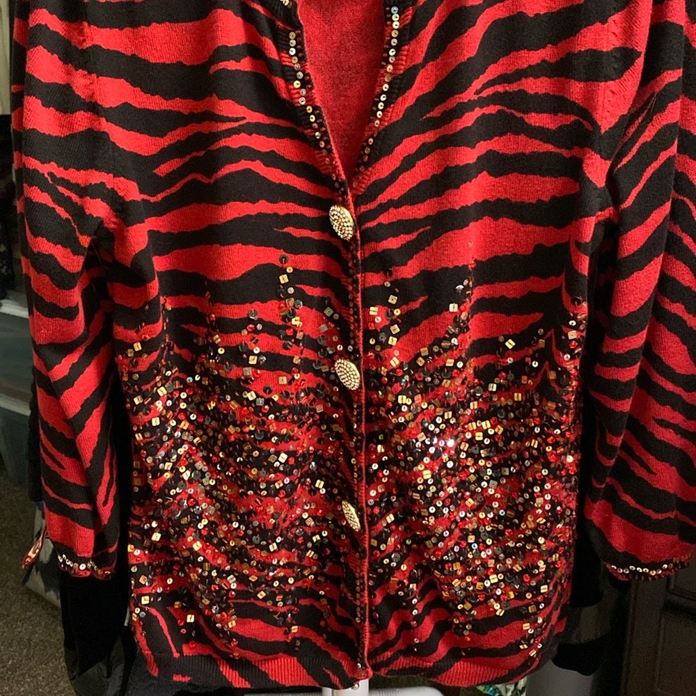 Lightweight sweater blouse